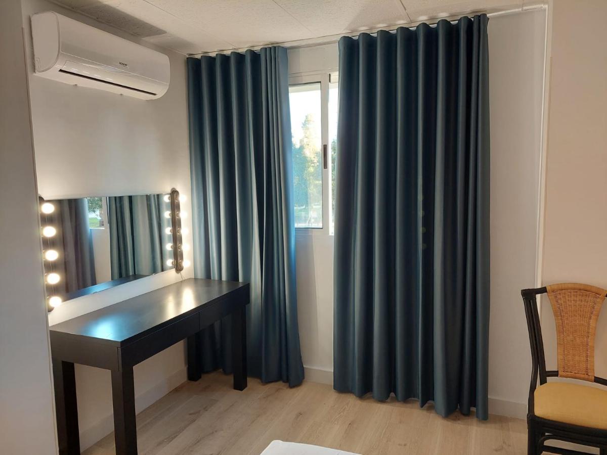 Paiporta Hostal Garden Rous מראה חיצוני תמונה