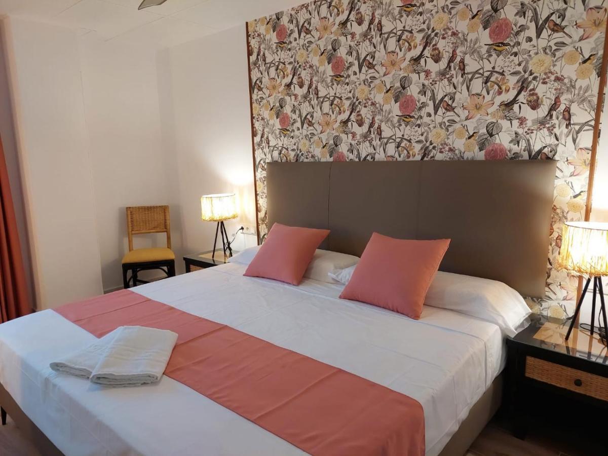 Paiporta Hostal Garden Rous מראה חיצוני תמונה