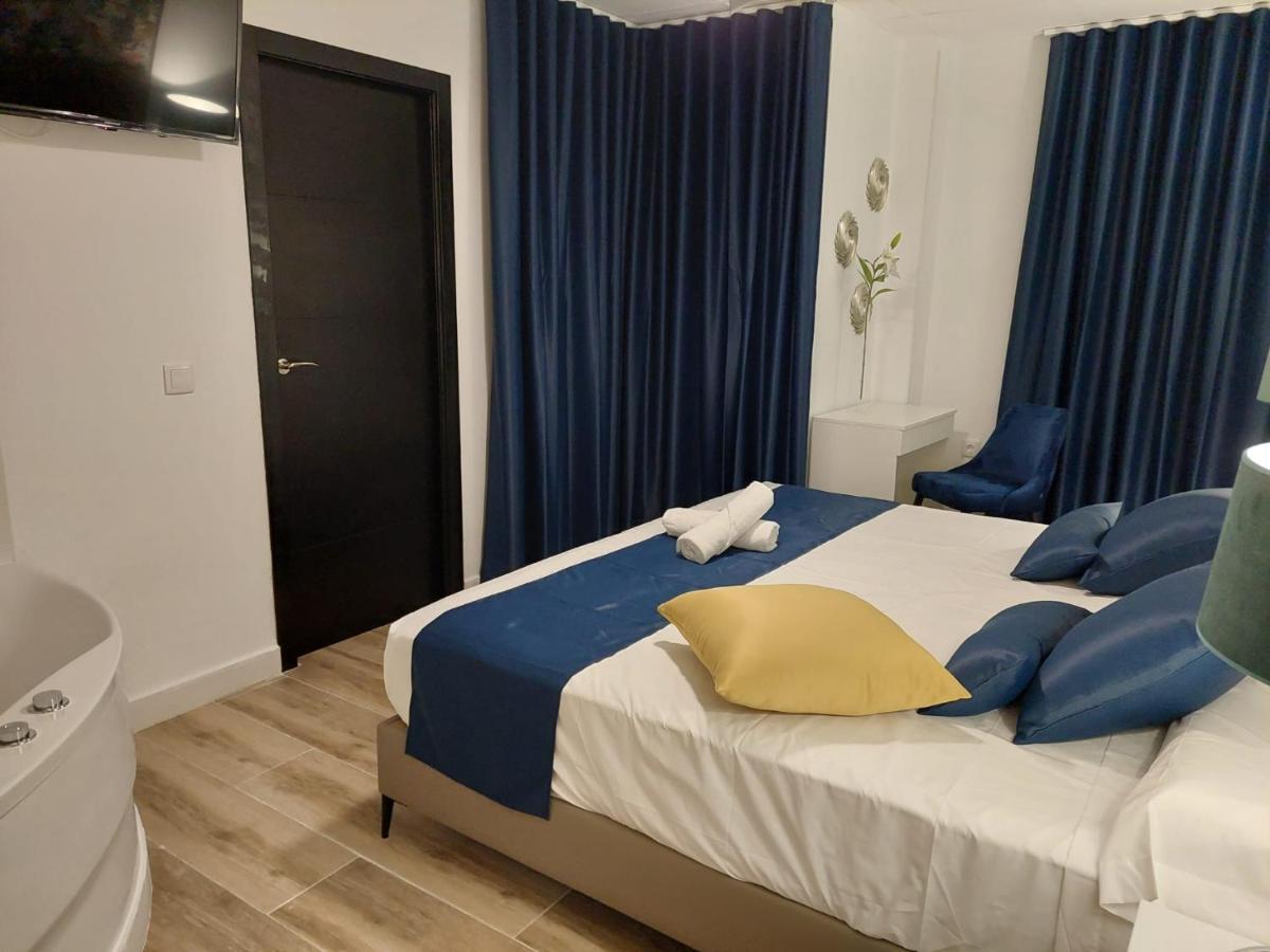 Paiporta Hostal Garden Rous מראה חיצוני תמונה